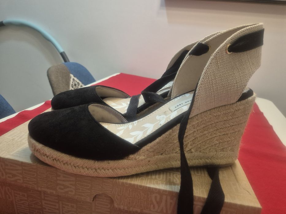 Espadrile wedge cu prindere