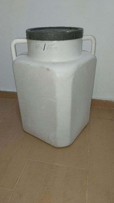 Бидон 60л. пластмаса