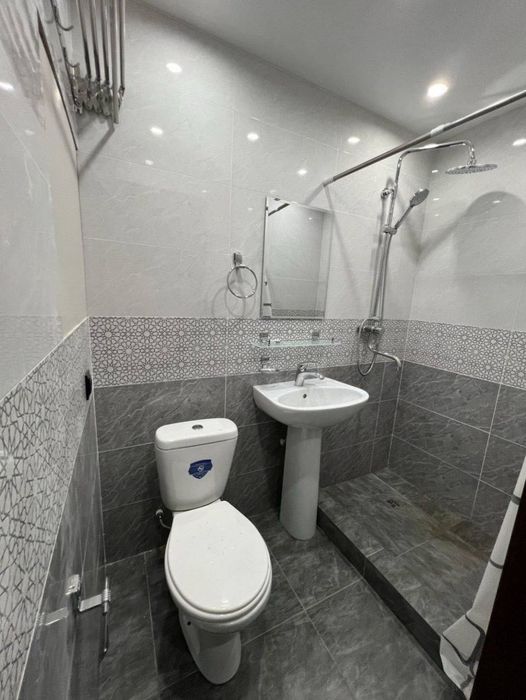 Сдается 1 комнатная квартира
С обстановкой ЛЮКС
В горде Алмалыке