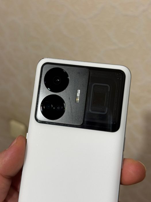 Realmi gt 3 240w 16/1tb