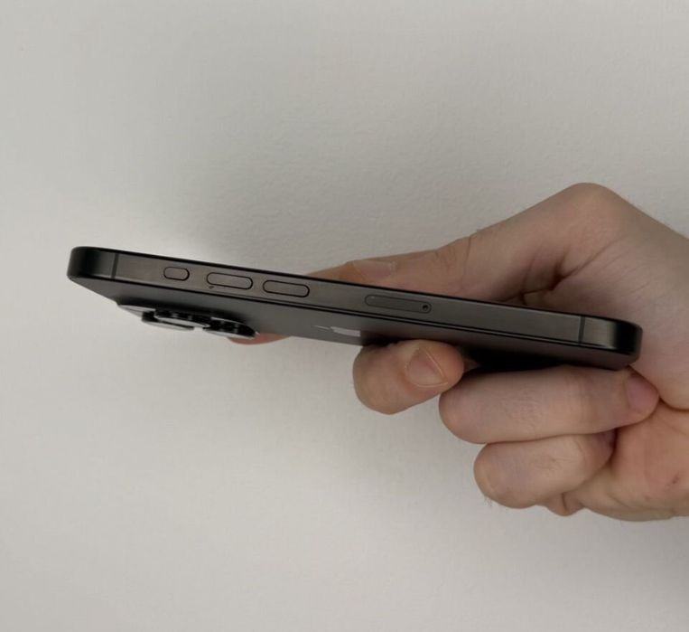 iPhone 15 Pro 256GB с гарантией