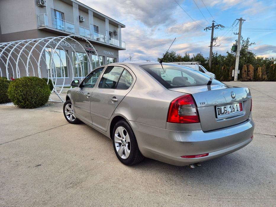 Vând  Skoda  Octavia 2 2010 1.9TDi
