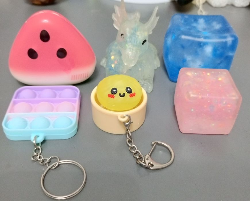 Продам игрушки сквиши