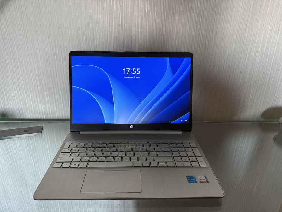HP Laptop 15s-fq5295nia Silver