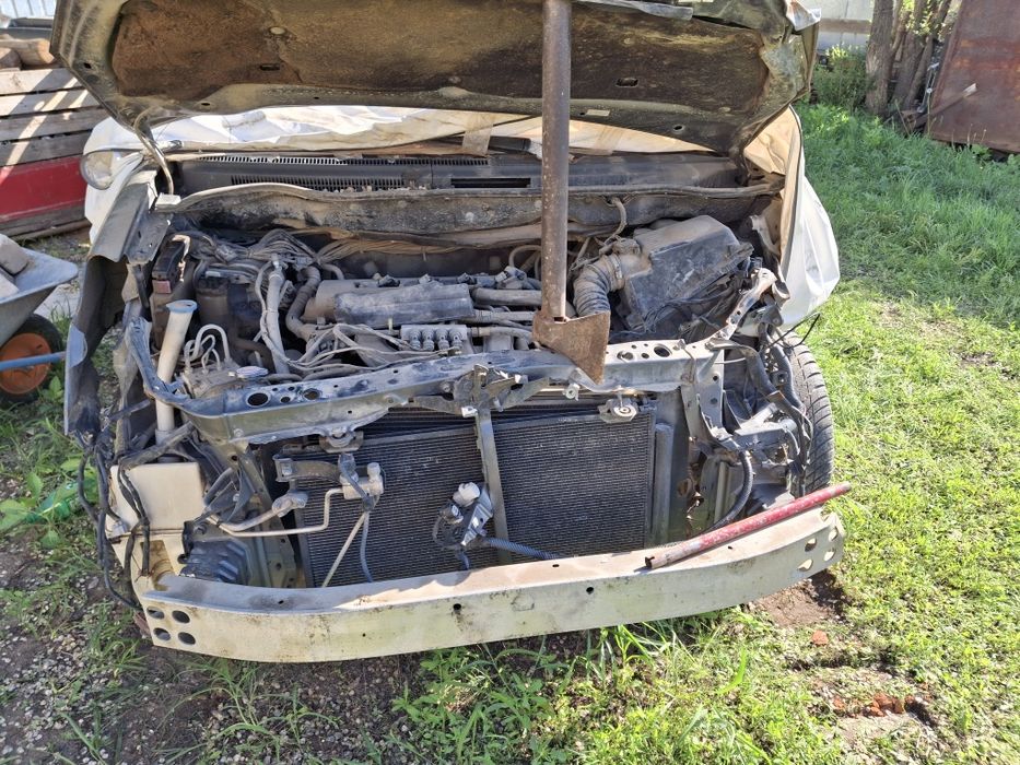 Тойота Королла Версо на разбор