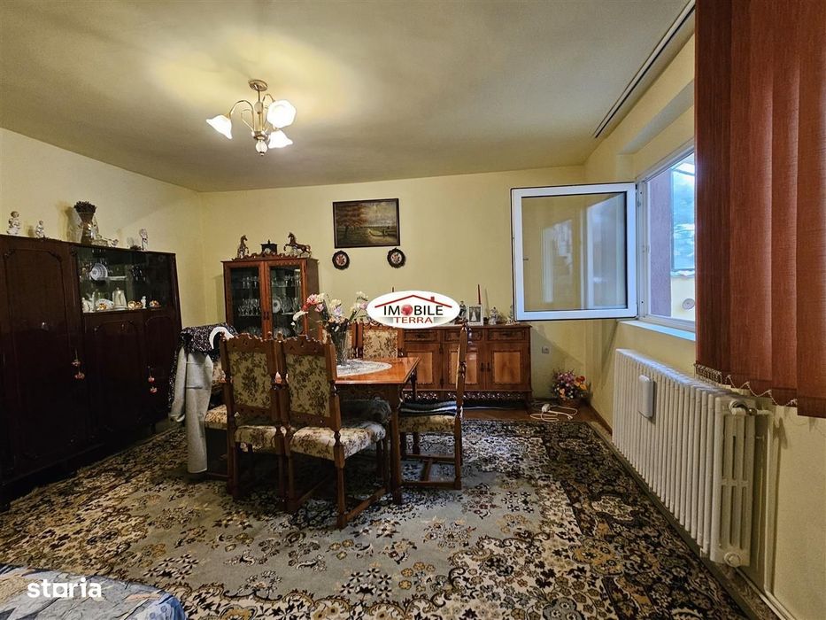 Casa spatioasa cu 2 apartamente zona Lupeni - Sibiu