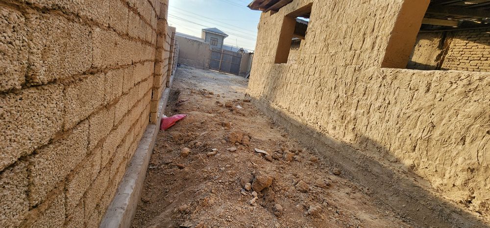 Yer sotiladi 2sotuh eski 16yillida