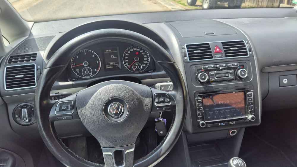 Volkswagen Cross Touran 7 loc