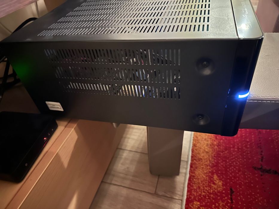 Ресивър AVR 370 (125 W на канал)
