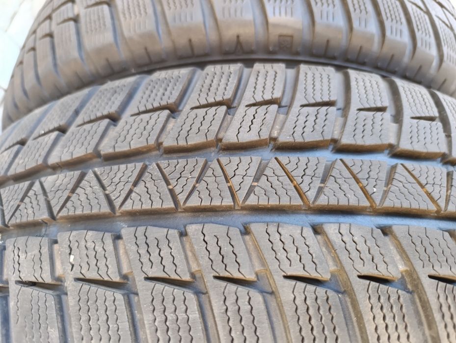 Зимни гуми Sumitomo 215/65/16 dot 2024