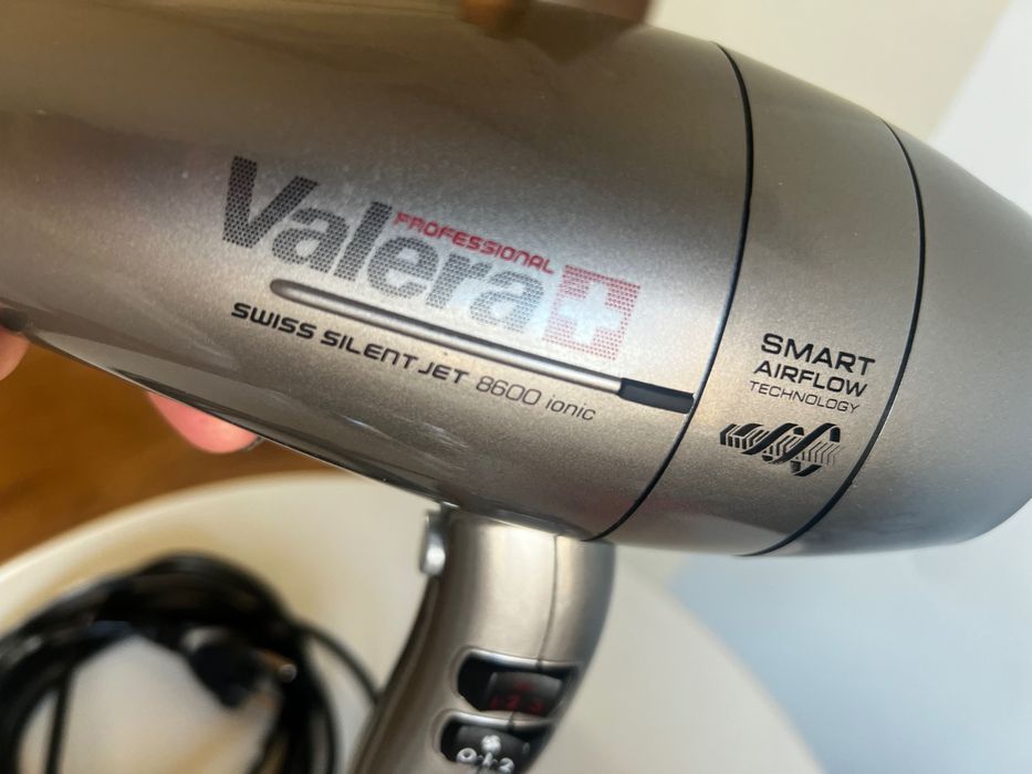 Професионален сешоар Valera