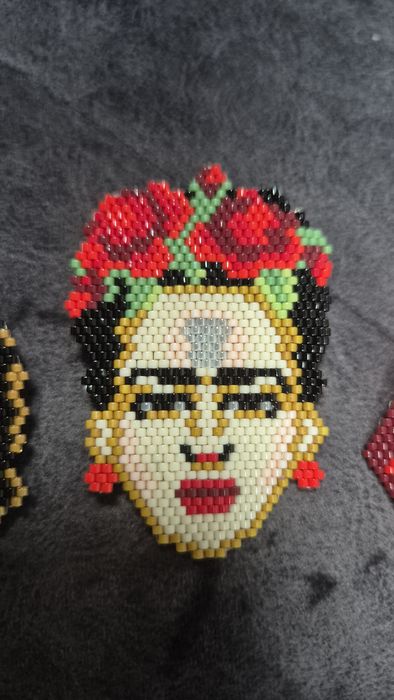 Брошки ръчна изработка с уникална техника