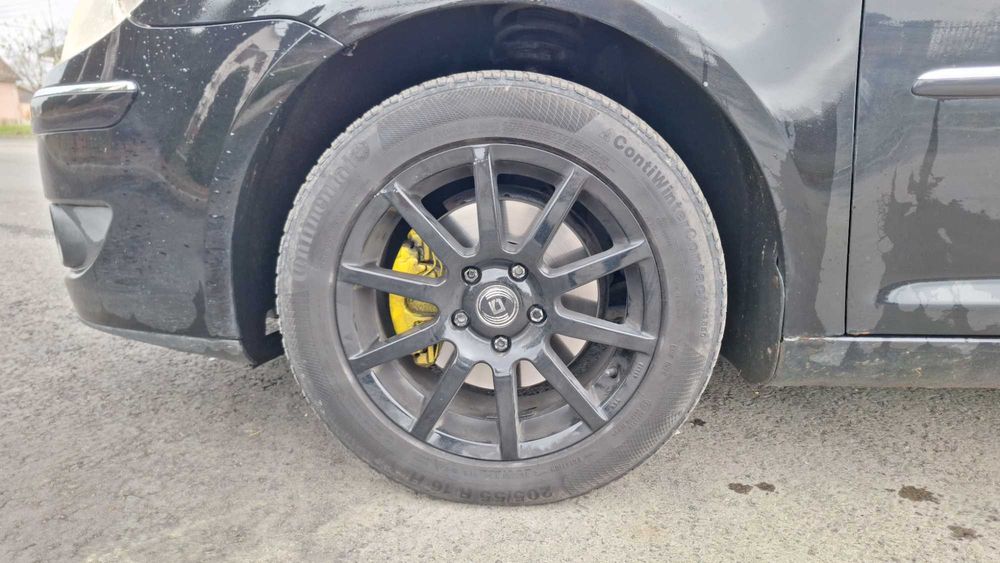 Volkswagen Touran 2.0 TDI DSG (1 ax cu came)