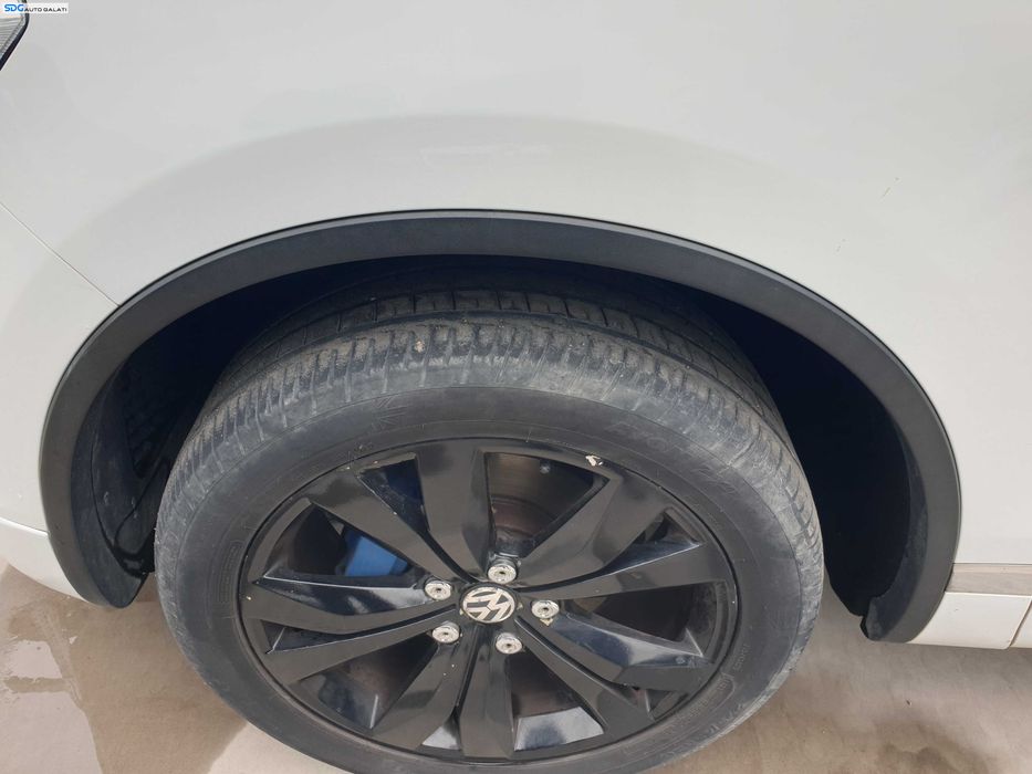 Carenaj Aparatoare Noroi Aripa Roata Stanga Fata Volkswagen Touareg 7P 2011 - 2018 [K8974]