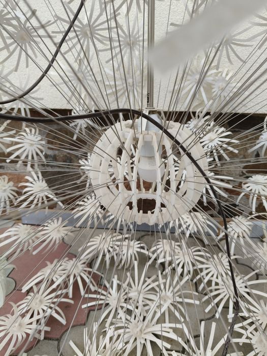 Lustră, corp iluminat