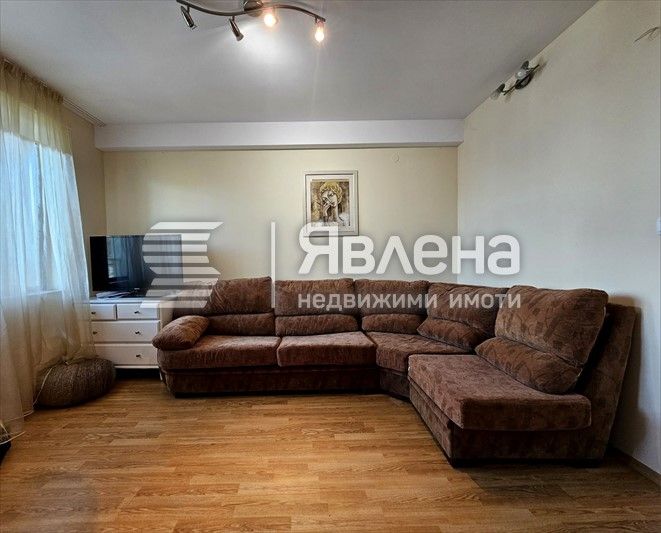 Продава се Двустаен апартамент в Варна, Галата - 90 кв.м за 1555 €/кв.м - Снимка #2