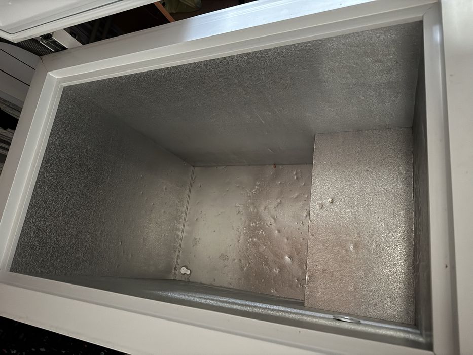 Морозильник большой