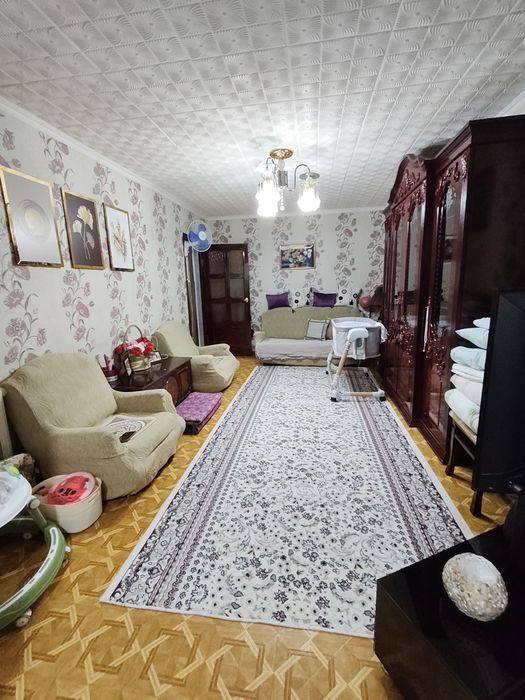 ЭКО Базар, трёшка, зайти и жить