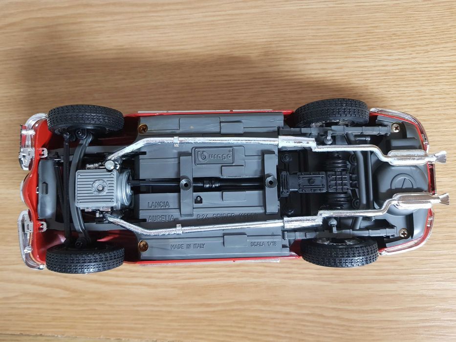 Macheta Lancia aurelia spider 1955, scara 1/18, Burago