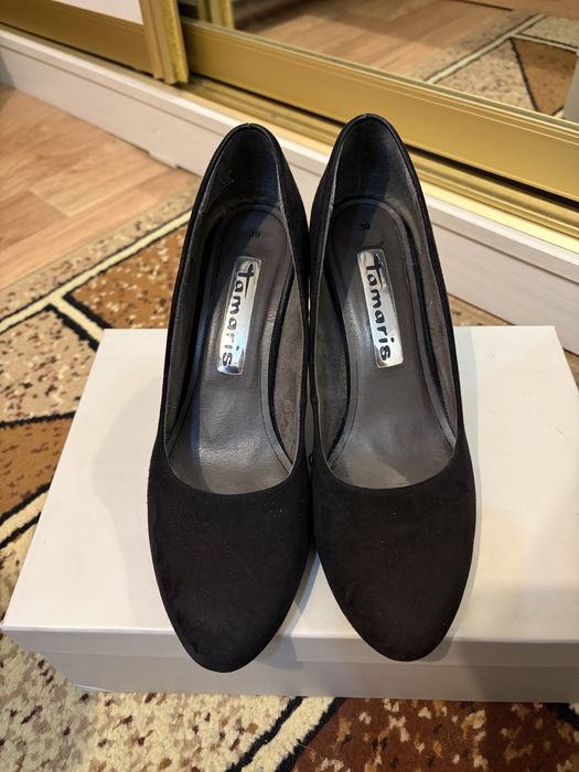 Продам женские туфли