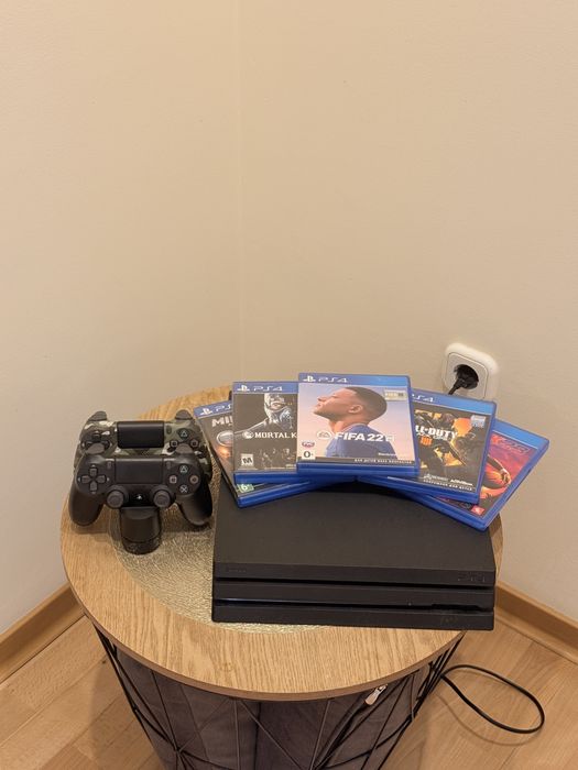 ps4 pro 1TB + диски