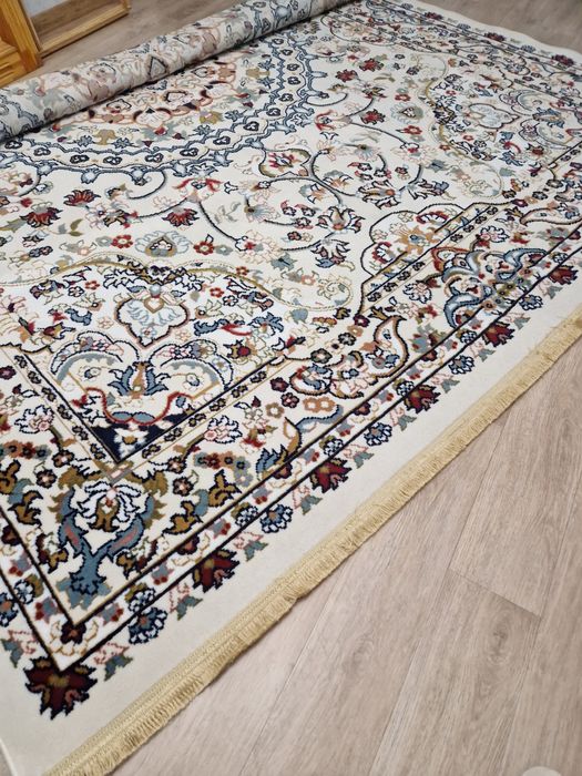 Продам ковёр. В отличном состояние.