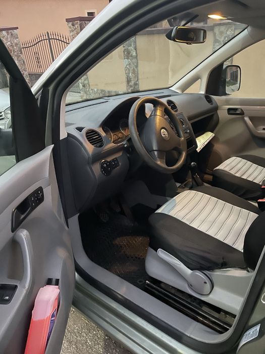 Vand w caddy 1.9 tdi din 2010