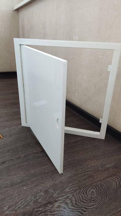 Люк ревизионный металлический