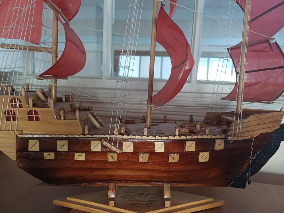 Карабль ручная работа