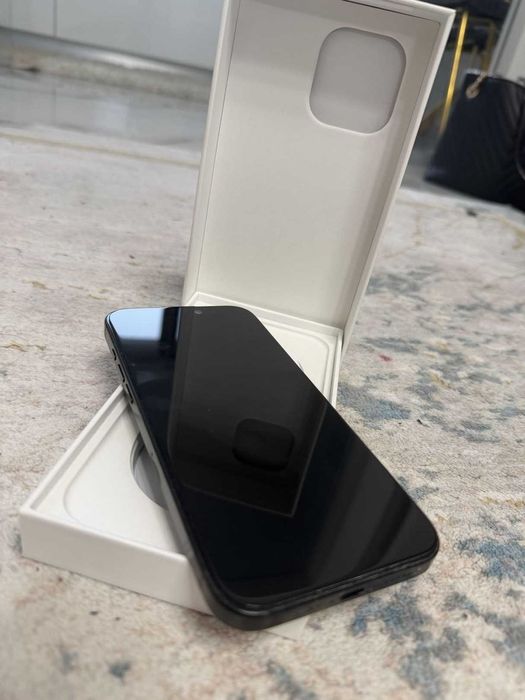 Iphone 16 PRO MAX 1TB Black Titanium