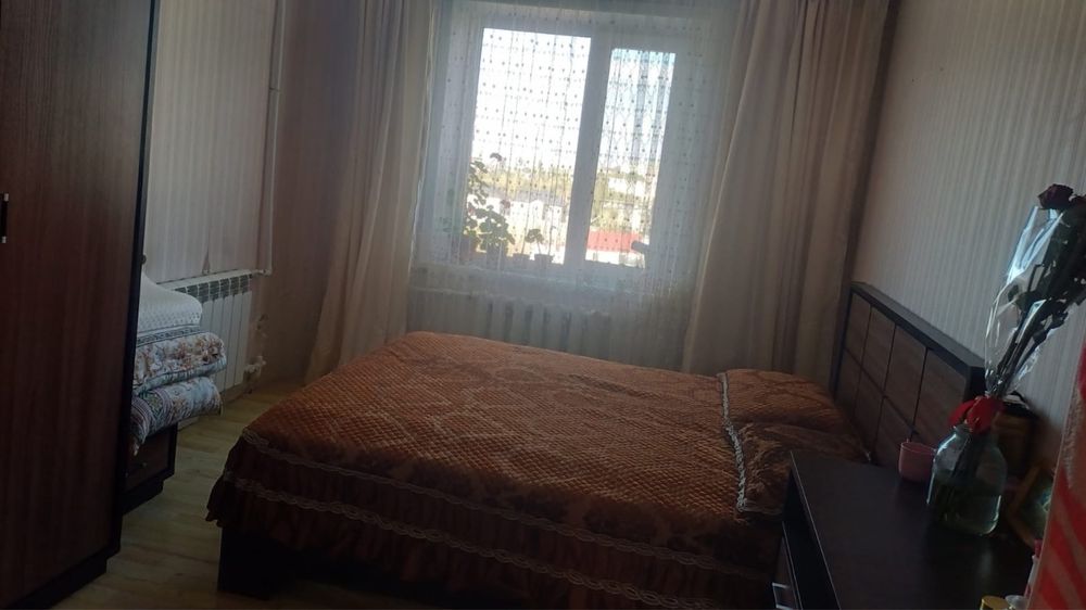 Продам 3 -ком квартиру на 8 микрорайоне