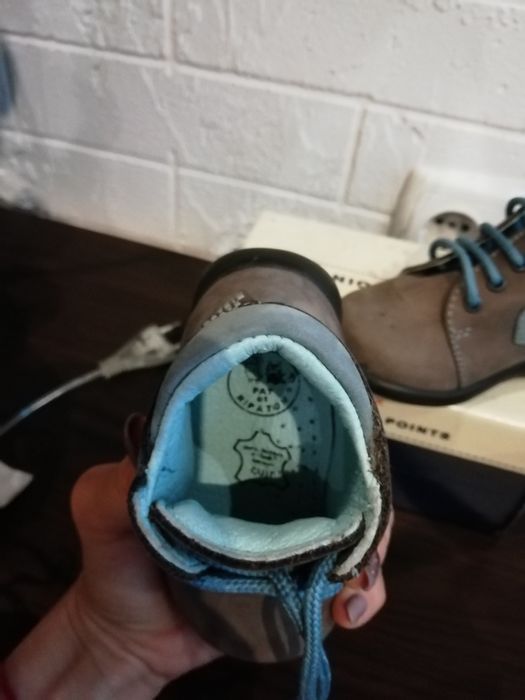 Бебешки обувки за момче