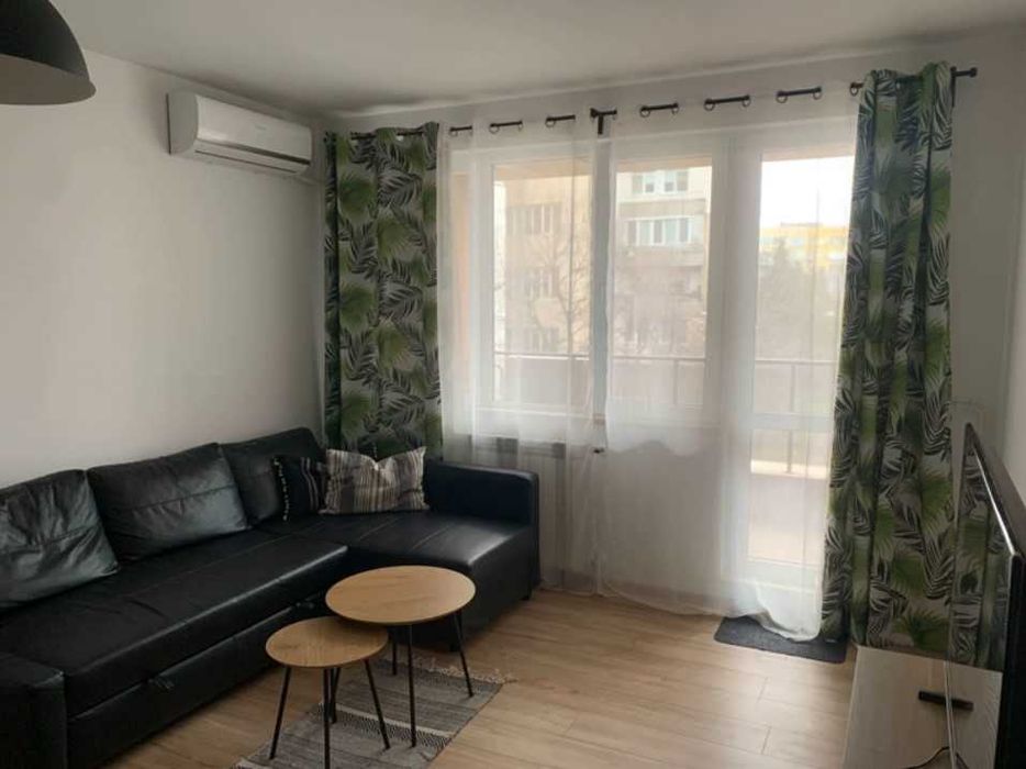 Двустаен апартамент под наем Дружба 1