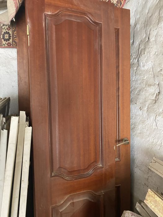 Есіктер сатылады б/у