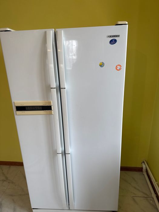 Диван, кресло, столик