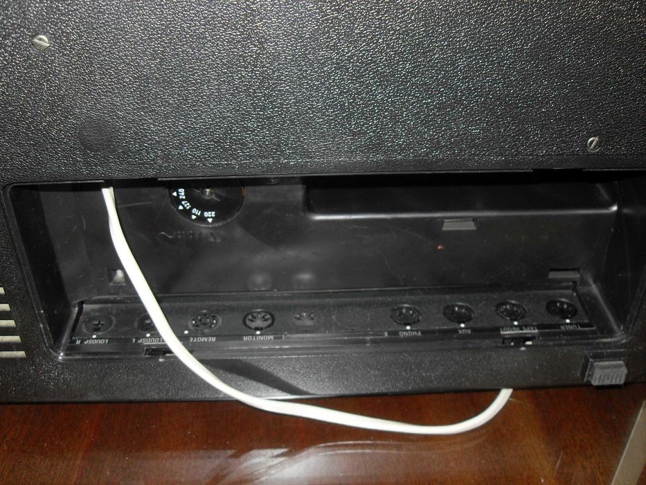 Продавам ролков магнетофон "PHILIPS" 4419