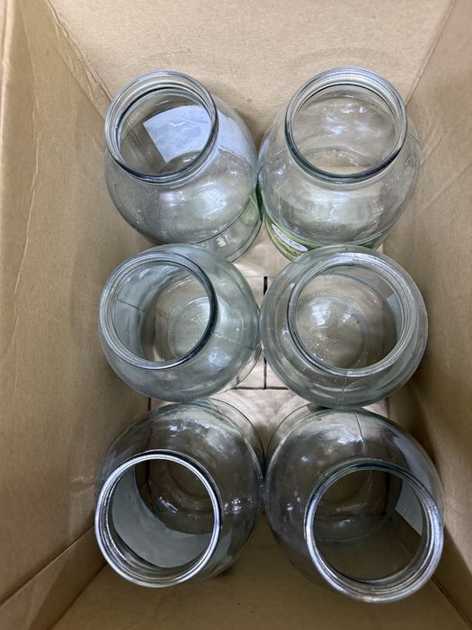 Банки 2л б/у//Шыны банка