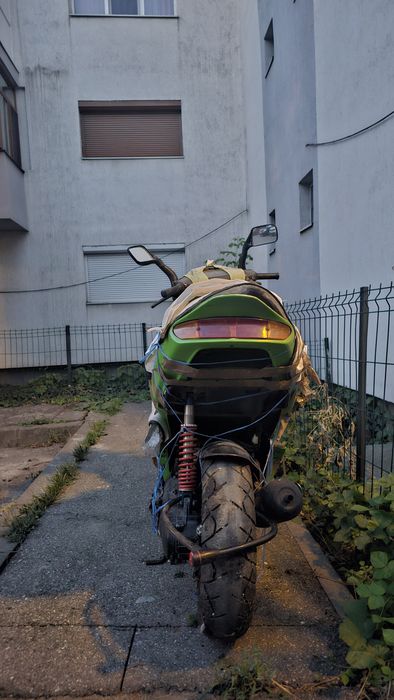 Vând Aprilia 80 cm³