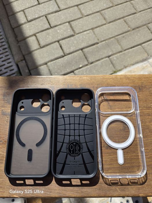 Huse pentru iPhone 17 pro, noi si nefolosite