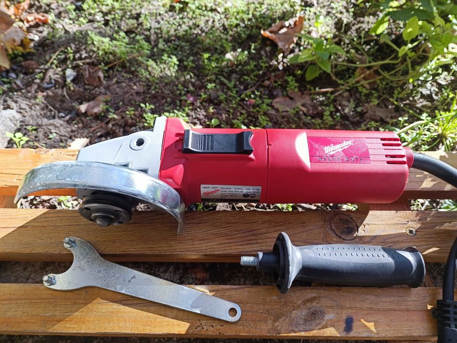 Milwaukee AG 10-125 ъглошлайф, 125 мм, 1010 W