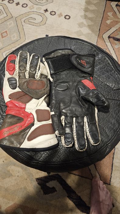 Каска Nolan Ръкавици