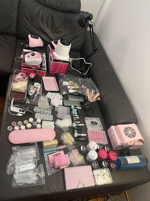 Kit complet manichiură+ masă profesională de unghii- gata de lucru