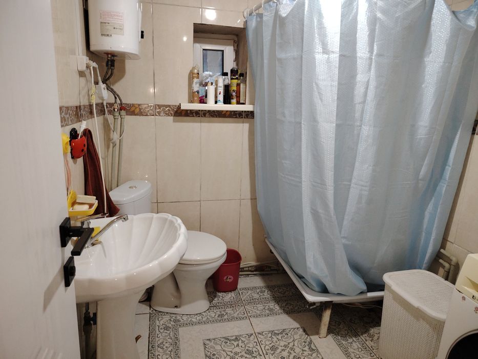 Продам 5 комнатную квартиру