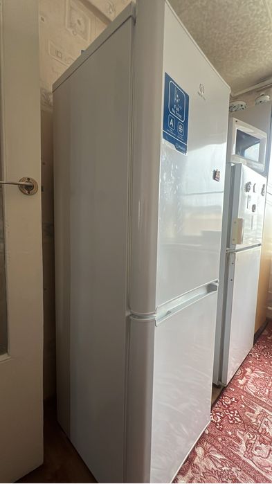 Продам холодильник