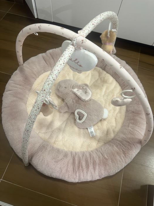 ПРОДАВАМ активна бебешка гимнастика Mama’s & Papa