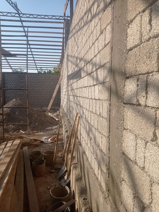 Suvoq , styashka va tom yopish ishlarini va shlaka blok ham teramizqil