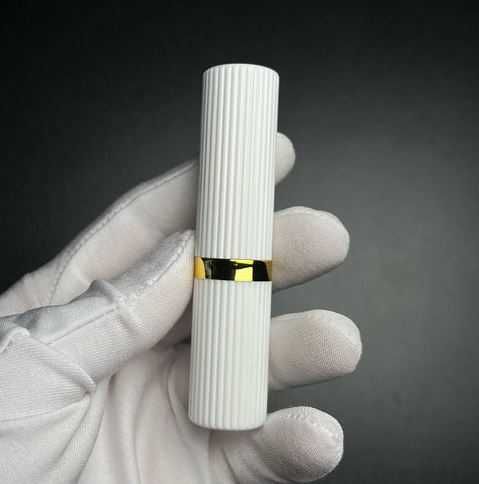 Bricheta ''Ruj'' cu flacara clasica de culoare negru