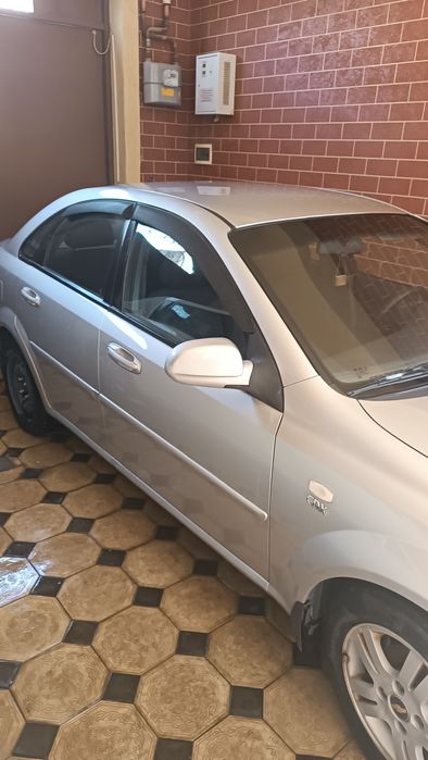 Chevrolet lacetti 2013 года