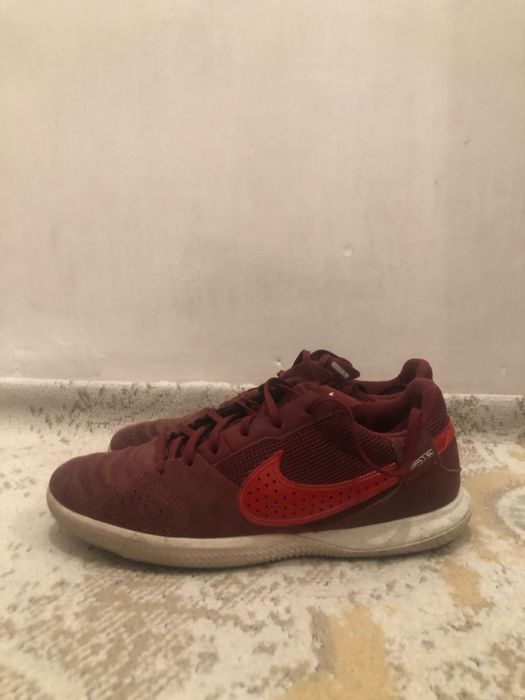 Продам кросовки по размером 37