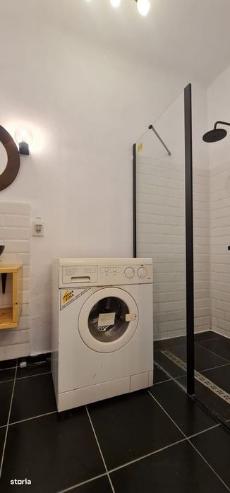 Vand apartament la casa , 2 camere , zona centrala